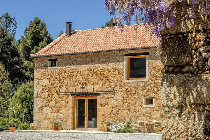 Maison de campagne pour 8 personnes, avec piscine ainsi que vue et jardin à Covilhã - 2