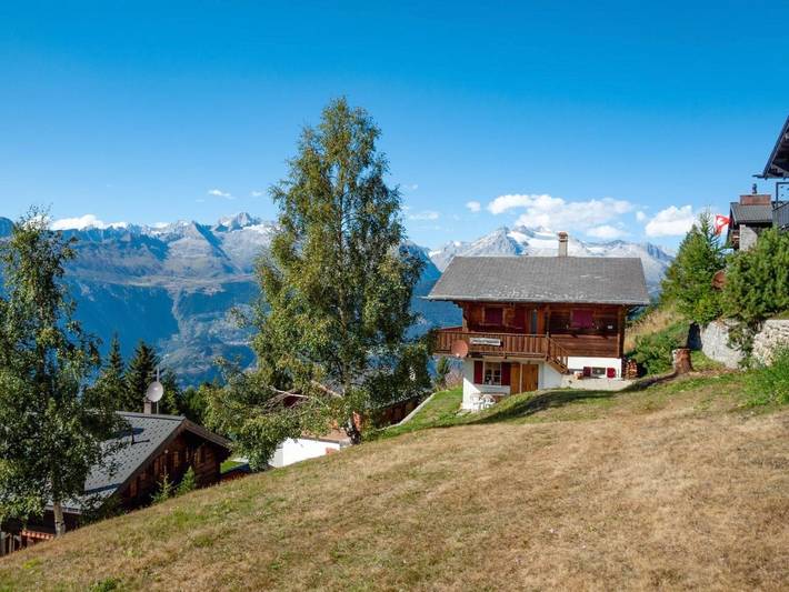 Ferienwohnung für 5 Personen, mit Terrasse und Ausblick in Rosswald