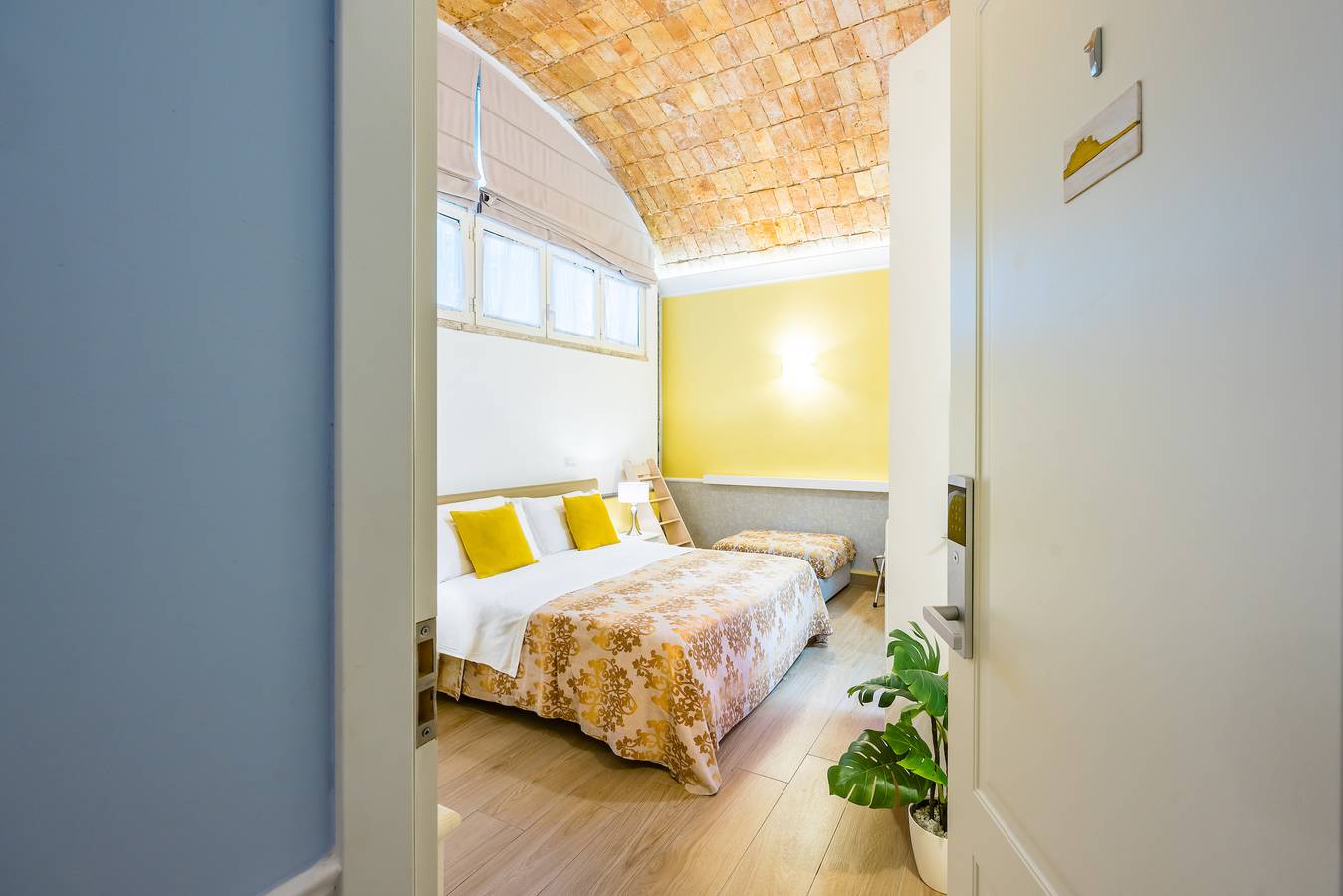 Residenza Matilde - Camera 1 "Giallo Tufo" in Naples, Province de Naples