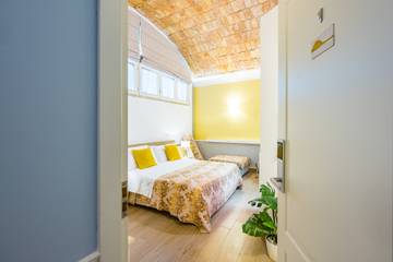Bed And Breakfast for 2 Guests in Naples, Tyrrhenian Coast Campania, Picture 1