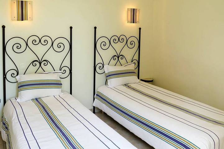 Gîte pour 8 personnes, avec jardin et piscine, animaux acceptés à La Bastide-Clairence - 2