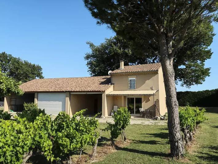 Location de vacances pour 4 personnes, avec terrasse à Grillon - 4