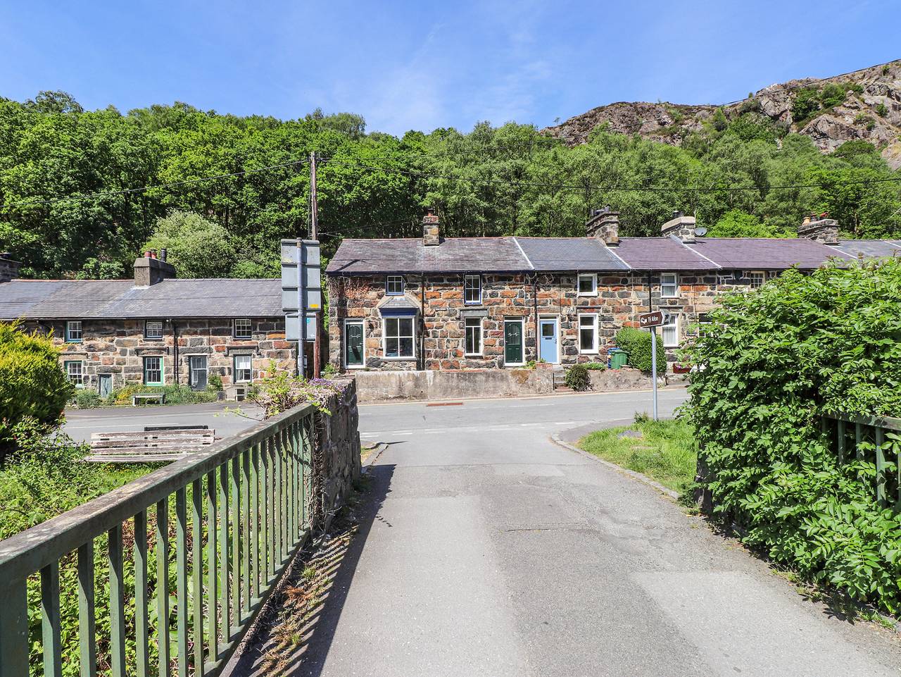 Llys Emrys in Beddgelert, Snowdonia