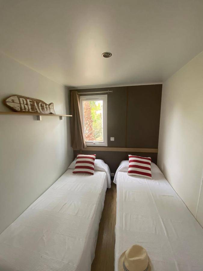 Two-Bedroom Holiday Home in Platja de les Antines (Torredembarra), Creixell