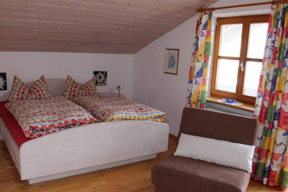 Ganze Wohnung, Gemütliche Ferienwohnung im bayerischen Wald in Prackenbach, Ostbayern