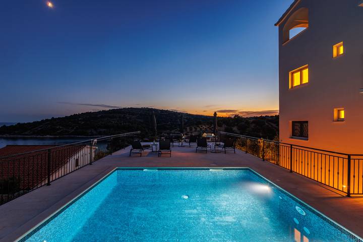 Villa pour 12 personnes, avec jardin et balcon, adapté aux familles à Sevid - 4