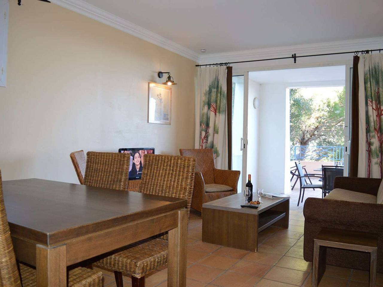 Appartement entier, 3 pièces avec terrasse, clim et parking à Grimaud in Grimaud, Côte méditerranéenne (France)