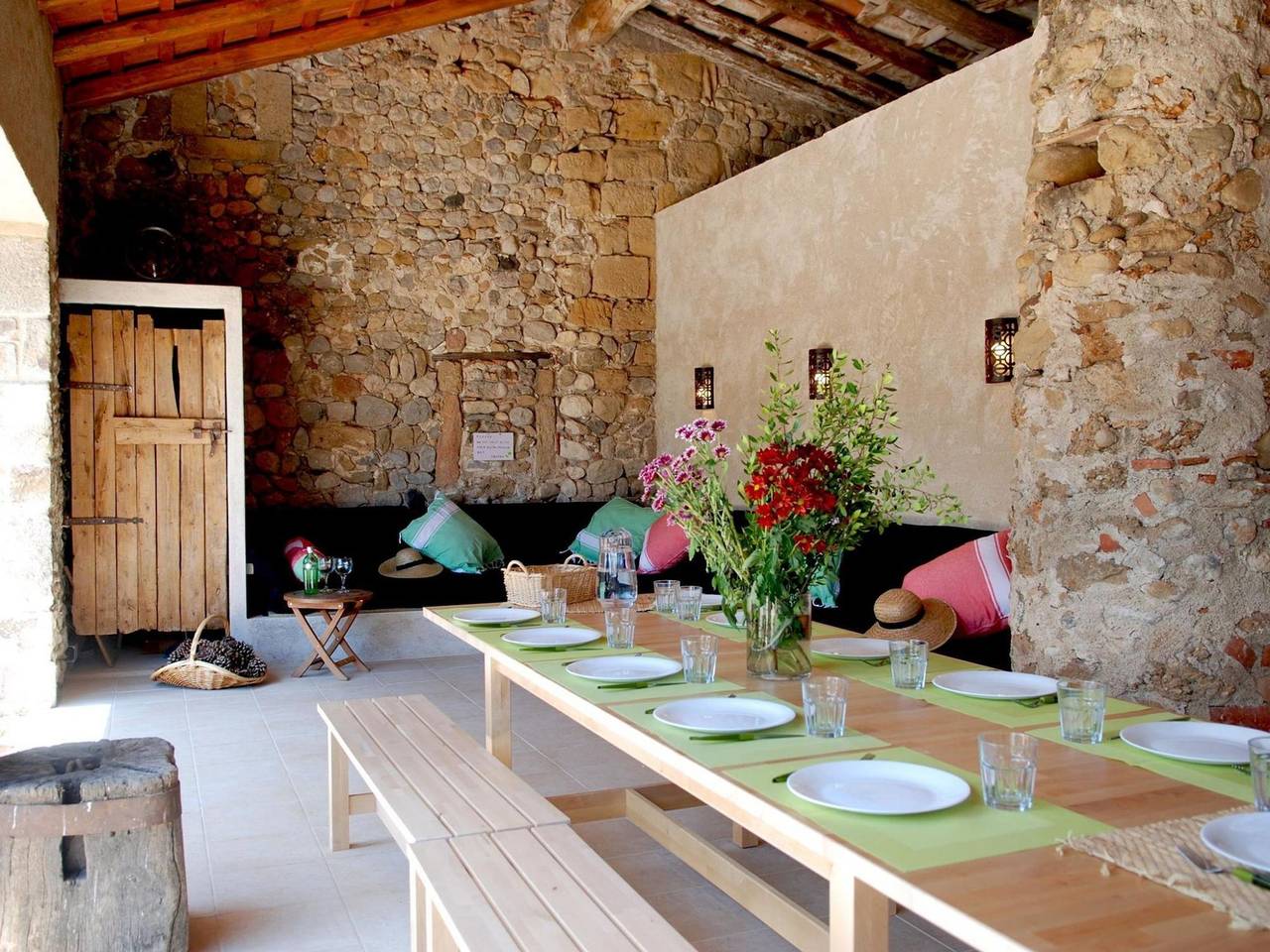 Traditional estate from the Xiv century, with swimming pool in Navata, Alt Empordà