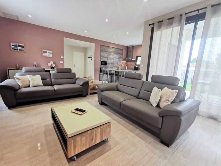 Gîte pour 6 personnes, avec jardin ainsi que piscine et terrasse à Pinet (homonymie) - 2