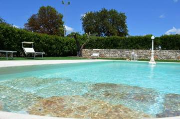 Gîte pour 4 personnes, avec jardin ainsi que piscine et vue à Martina Franca