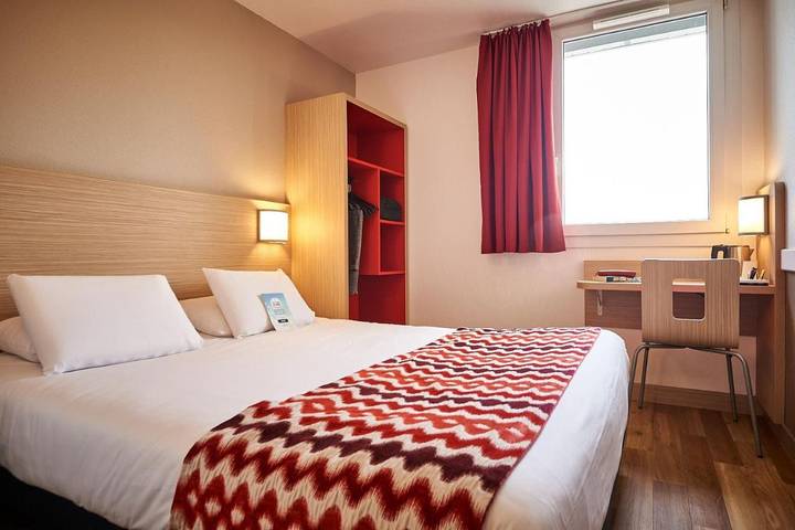 Hôtel pour 2 personnes, avec terrasse, animaux acceptés à Val-de-Reuil - 2