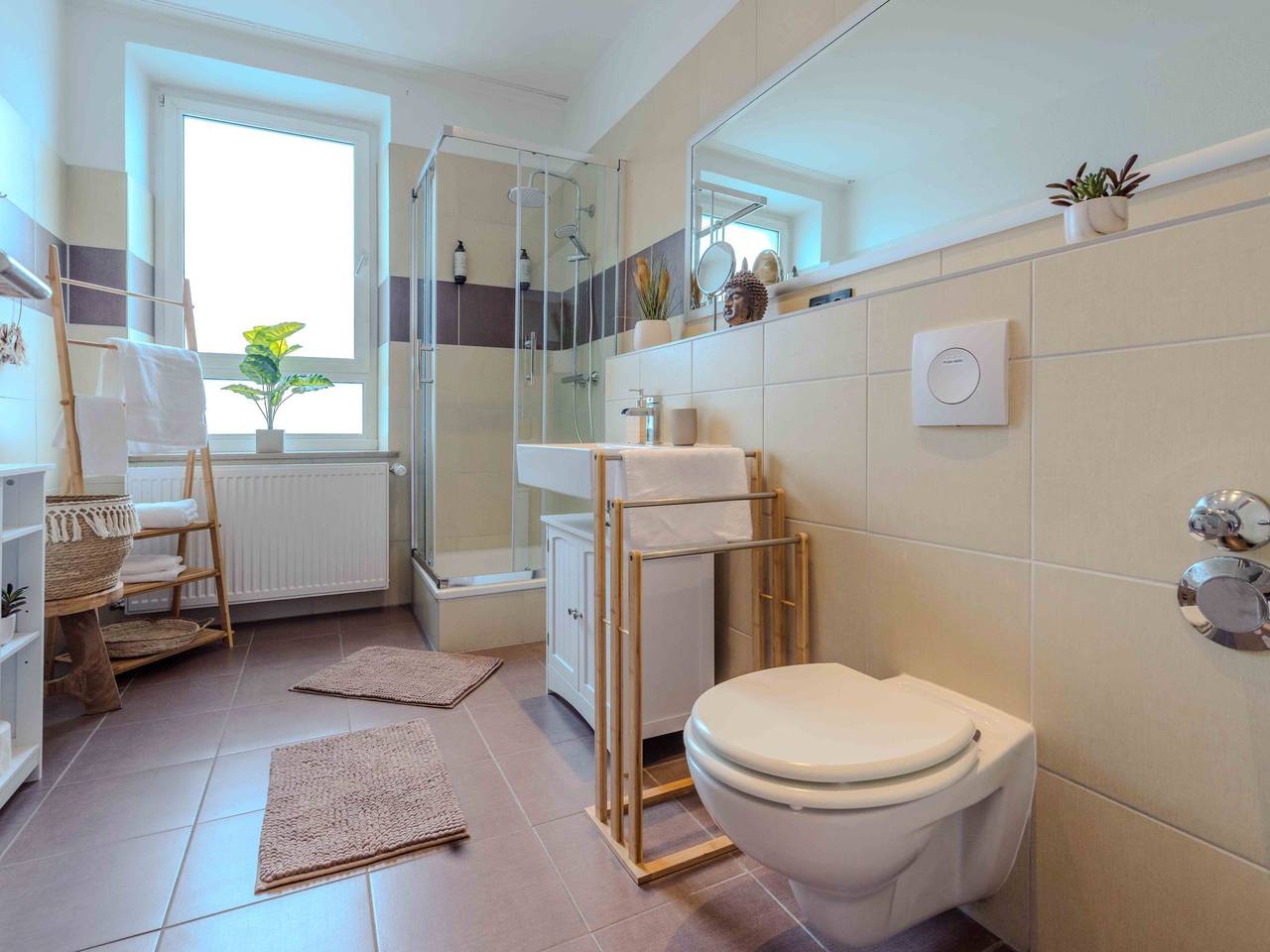 Ganze Wohnung, Modernes Apartment in der Nähe des Zentrums von Hof mit Parkmöglichkeiten und Restaurants in Hof, Oberfranken