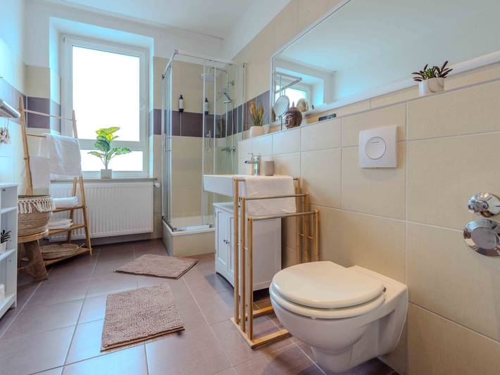 Ganze Wohnung, Schiller Apartment im Zentrum von Hof. Küche, Parkplatz, 250Mbit Wlan in Hof, Oberfranken