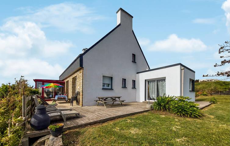 Location de vacances pour 7 personnes, avec terrasse et jardin à Plouarzel - 3