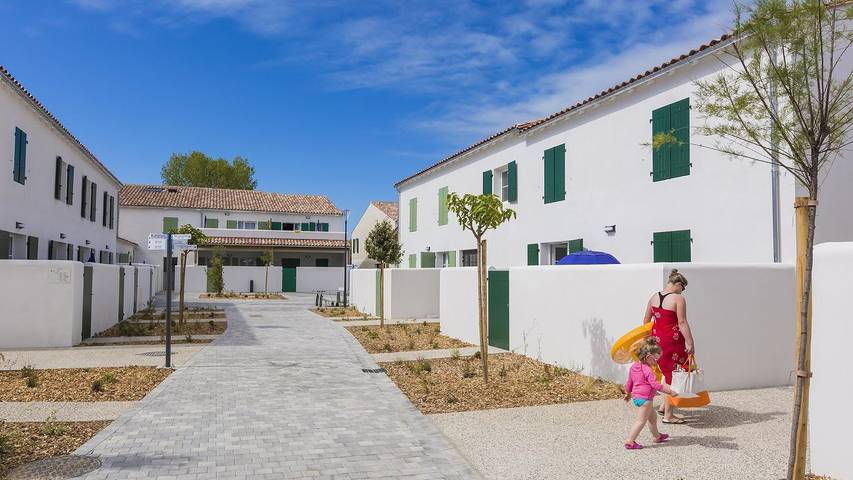 Holiday apartment for 6 people, with garden and pool in Ile de Re