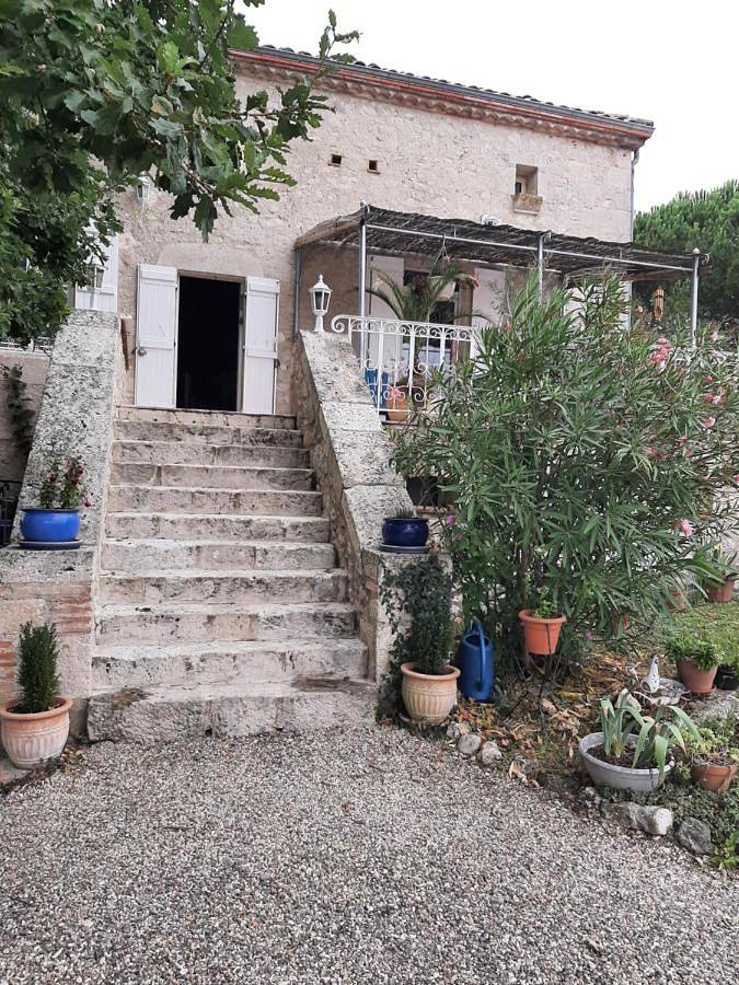 Location de vacances pour 6 personnes, avec piscine ainsi que terrasse et vue, animaux acceptés à Tayrac - 2