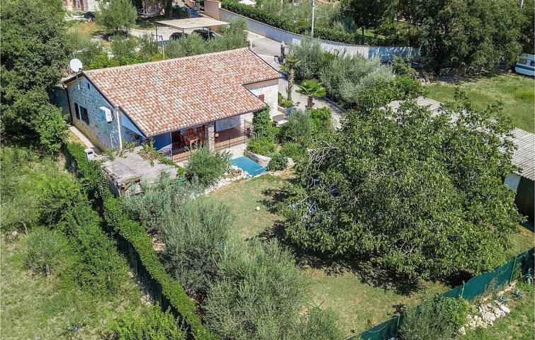 Ferienhaus für 4 Personen, mit Garten und Terrasse, mit Haustier in Porec und Umgebung