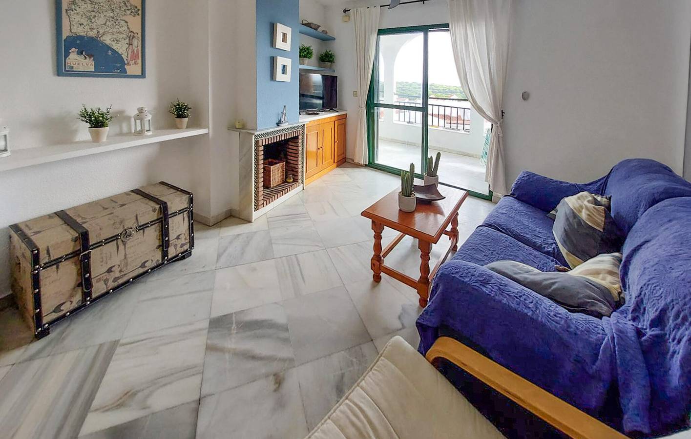 Apartamento vacacional entero, Seaside Haven: 600m de la Playa de la Bota, Piscina y Garaje in Punta Umbría, Costa de la Luz