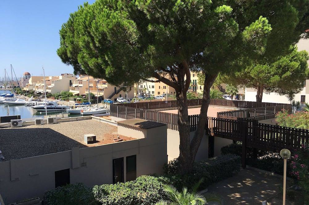 Entire apartment, For rent studio gruissan in Gruissan (Ville), Gruissan