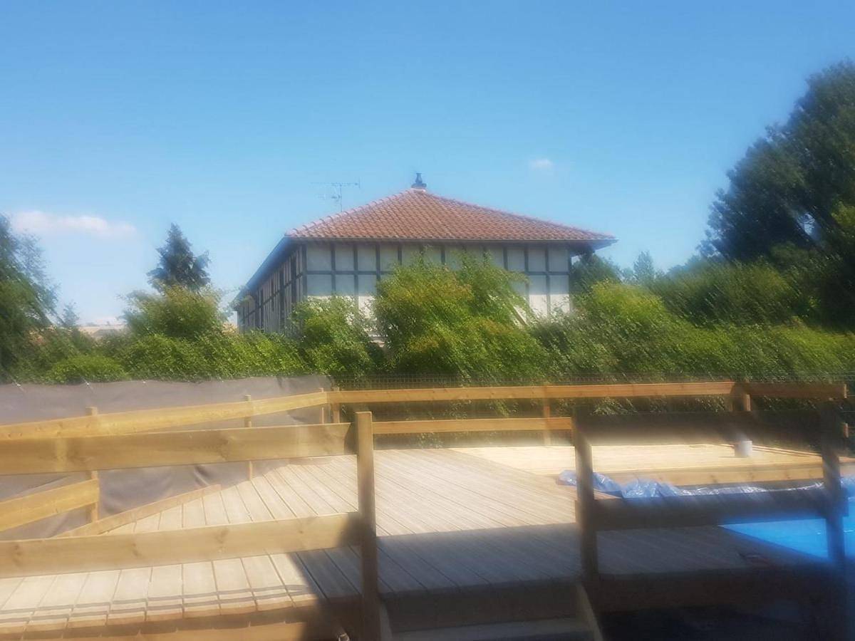 Four-Bedroom House in Saint-Amand-sur-Fion, Marne
