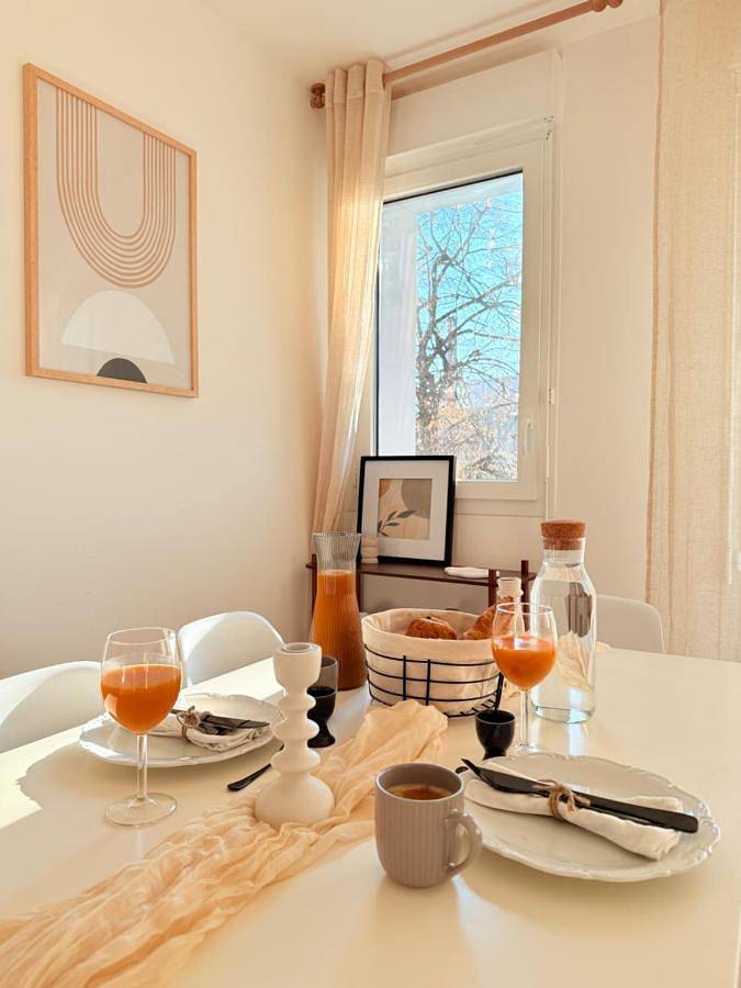 Appartement entier, Two-Bedroom Apartment in Clamart, Hauts-de-Seine