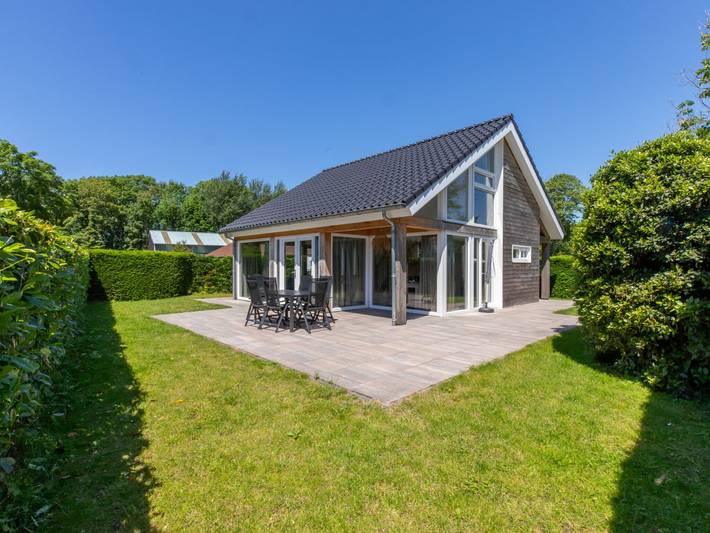 Vakantiehuis voor 6 personen, with Whirlpool and Terras as well as Tuin in Burgh-Haamstede