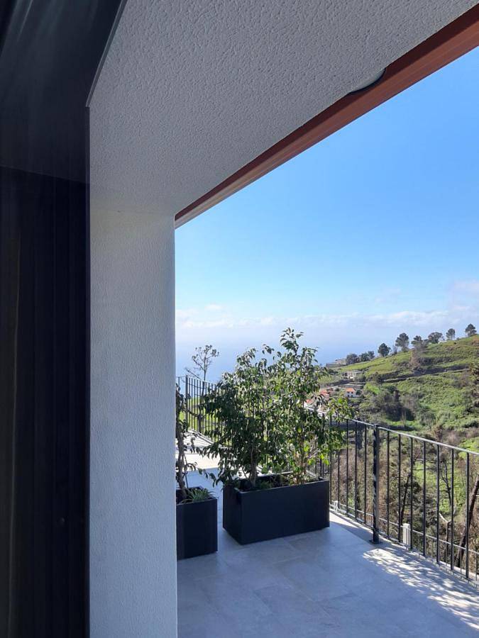 Double Room with Balcony and Sea View in Fajã da Ovelha, Madeira
