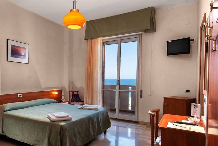 Hôtel pour 3 personnes, avec jardin à Fano - 4