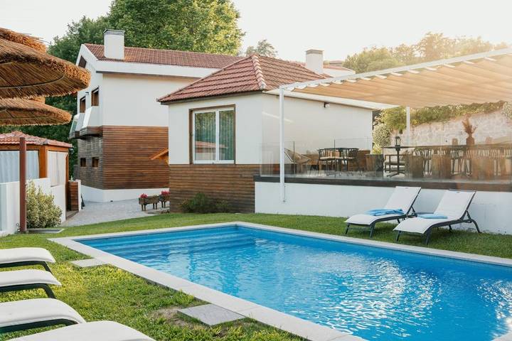 Casa de férias para 3 pessoas, com Terraço e Jacuzzi e ainda Jardim and Piscina em Marco de Canaveses