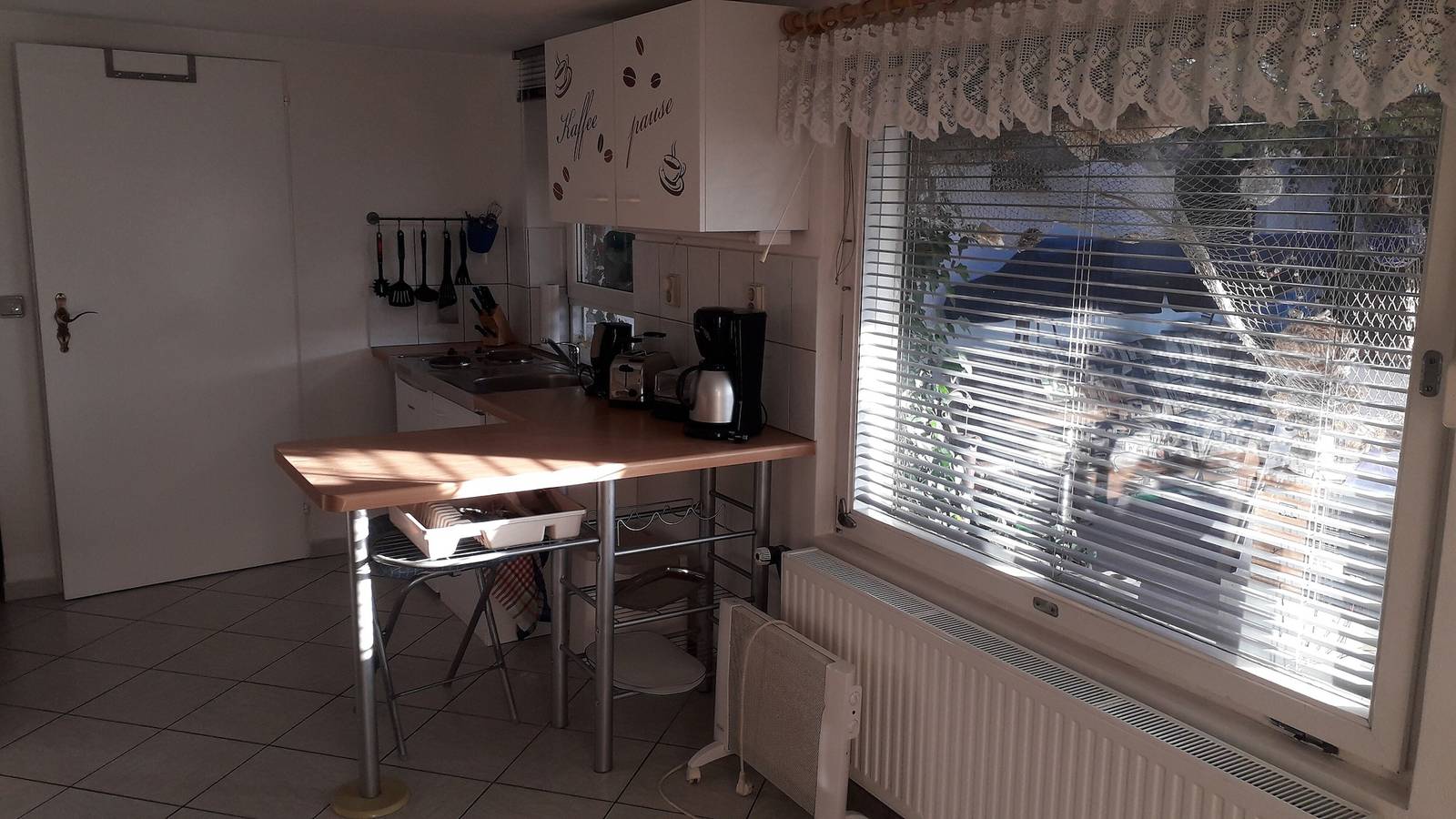 Estudio entero, Apartamento estudio 'Ferienwohnungen Hiddenseeblick 3' con vistas al mar, terraza compartida y Wi-Fi in Dranske, Rügen