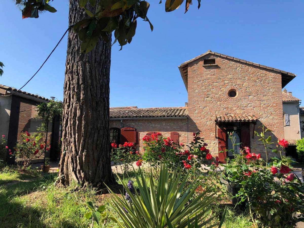 B&B du Couvent, chambre aux paons in Giroussens, Région de Castres
