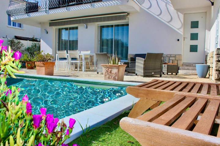 Villa pour 4 personnes, avec Terrasse et Piscine à Le Pradet