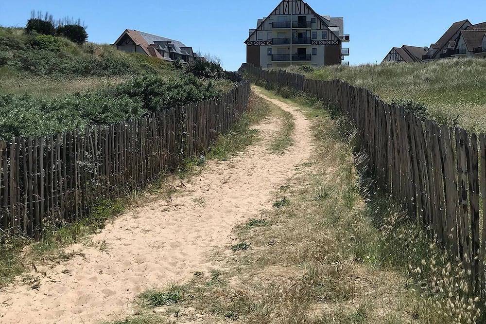 Charmant 2 pièces en bord de mer avec wifi in Cabourg, Région de Caen