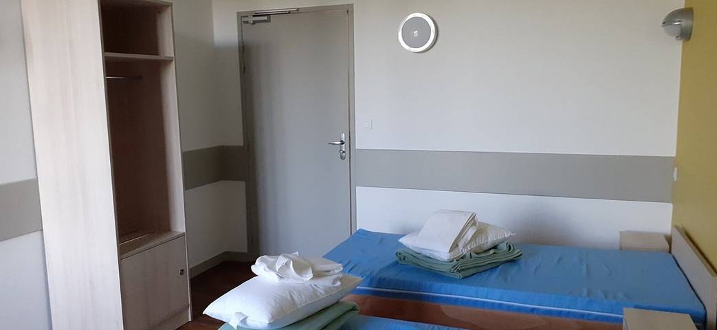 Gîte pour 36 personnes, avec Jardin dans Indre - 4
