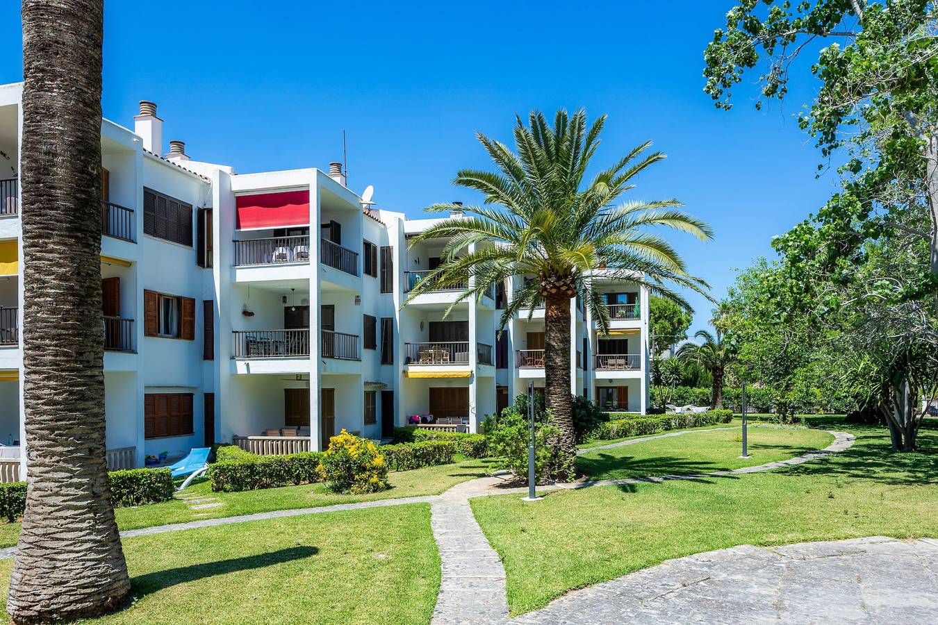 Geheel appartement, Appartement Ana Playasol naast het strand met uitzicht op zee in Playa de Alcúdia, Alcúdia