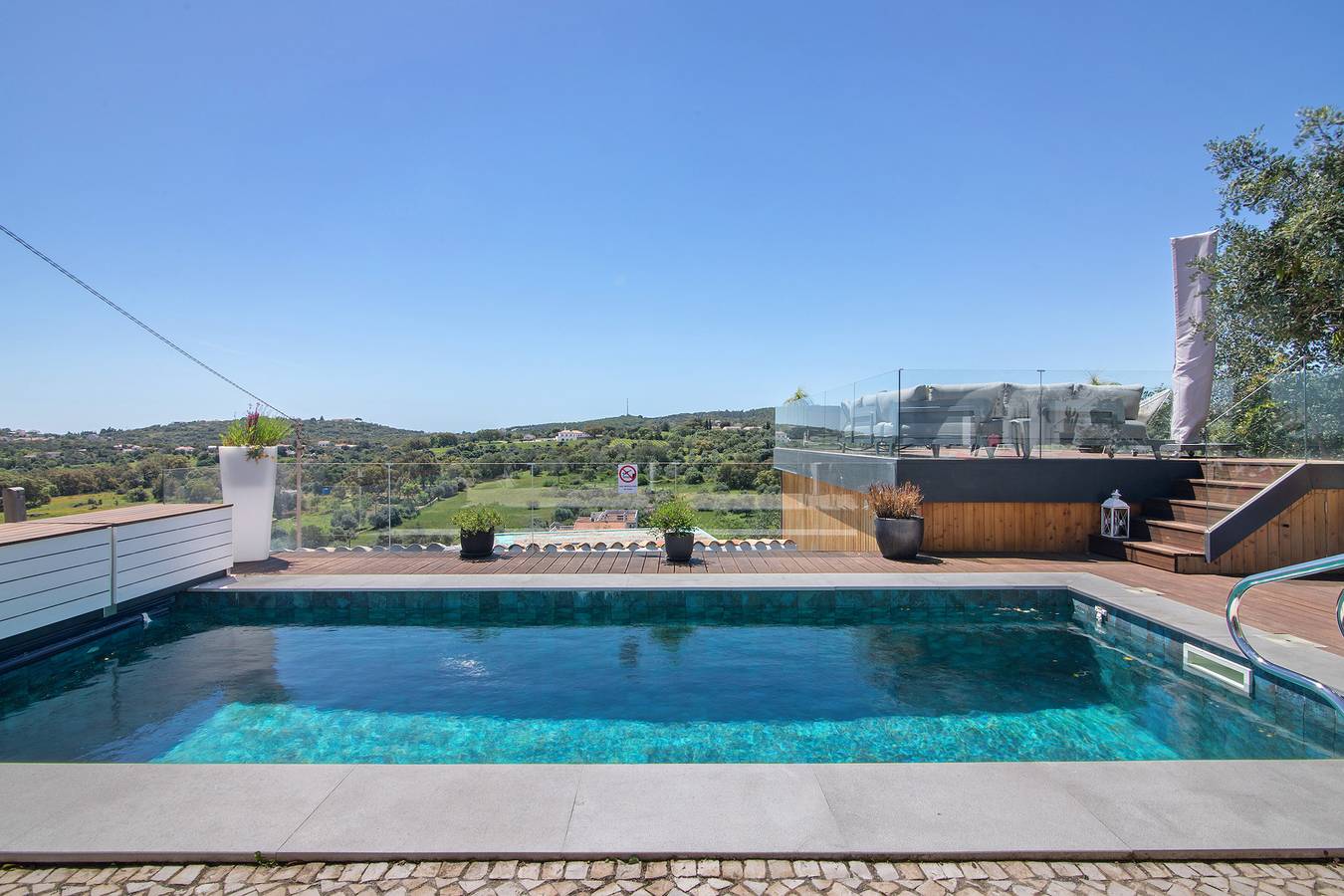 Ganze Wohnung, Ferienwohnung 'Tiny House' mit Bergblick, Wi-Fi und Klimaanlage in São Brás de Alportel, Serra do Caldeirão
