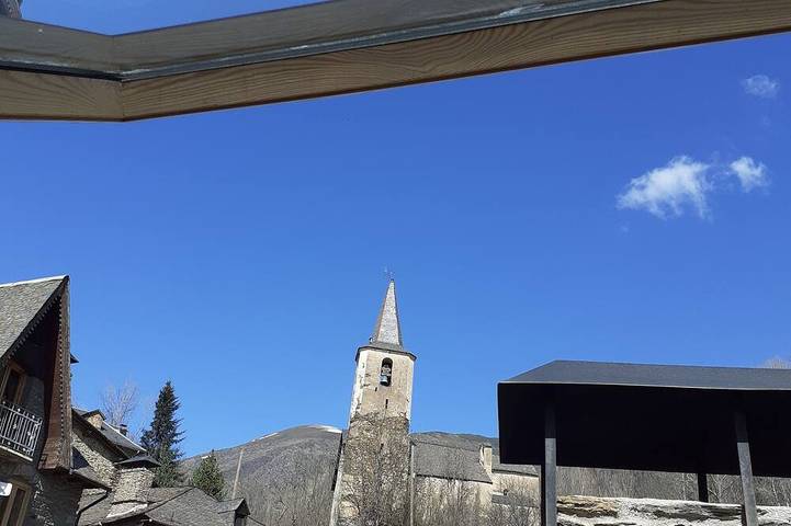 Gîte pour 12 personnes, avec Terrasse et Jardin