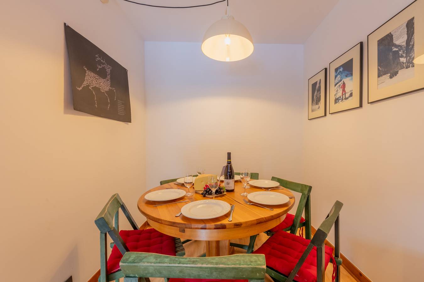 Ganze Wohnung, Hautes Aiguilles 29 - 3Br Duplex w/ Mont Blanc views Sleeps 6 in Les Grandes Montets, Chamonix