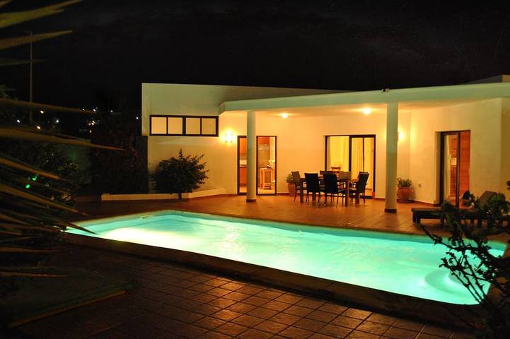 Villa for 6 people, with terrace and garden - 1