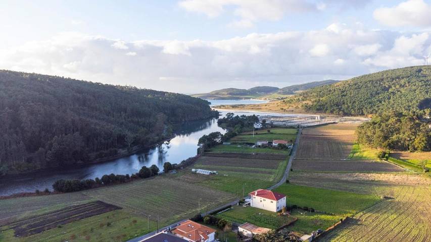 Casa rural para 2 personas, con vistas al lago además de vistas y jardín en Costa da Morte - 3