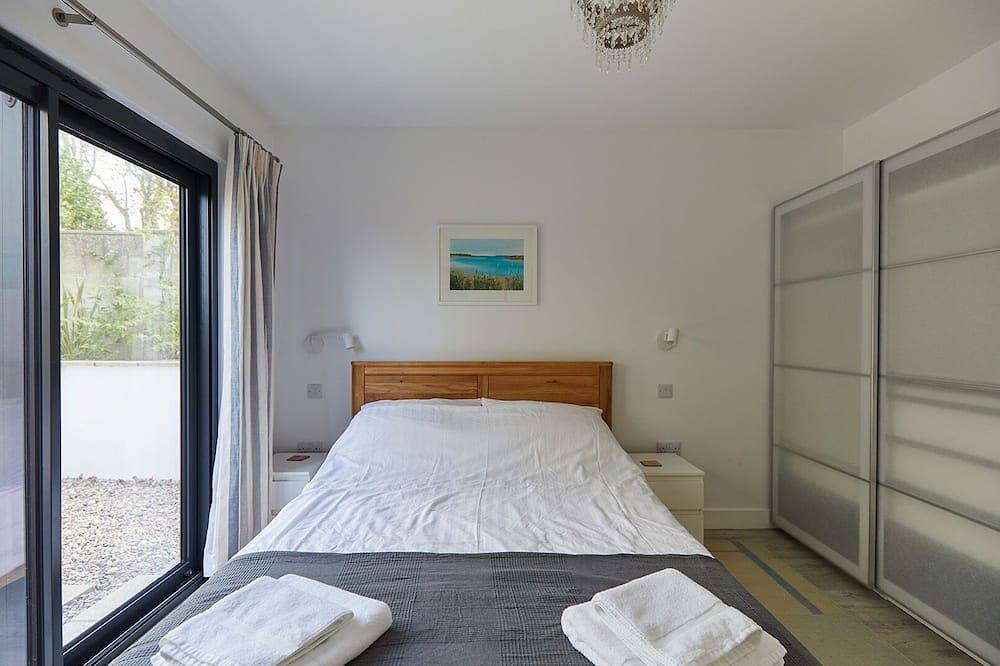 Entire apartment, Trevone, Padstow-Modern Apartment minutes from sandy beach and Sw coast path in Trevone, Cornwall