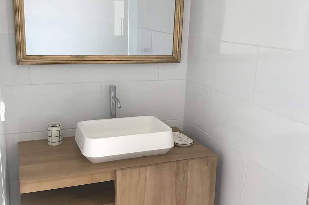 Luxury villa with heated pool on the seafront in Biguglia, Bastia und Umgebung