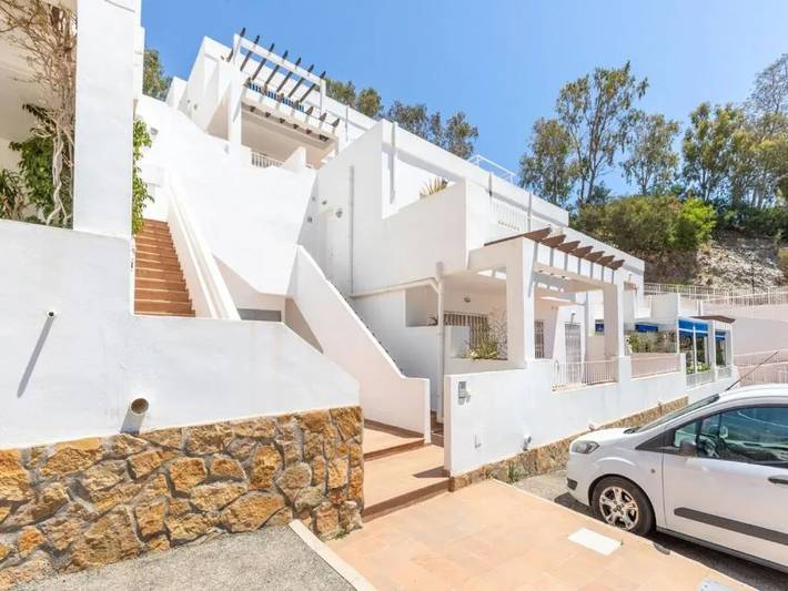 Apartamento de vacaciones para 6 personas, con terraza además de piscina y jardín - 1