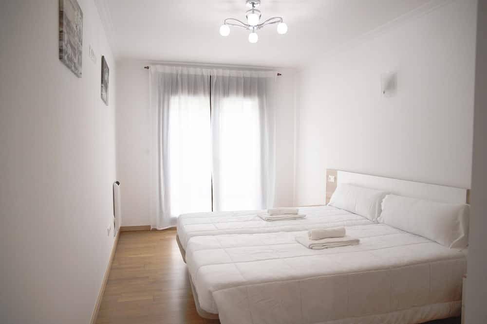 Entire apartment, Terramar Apartments Overlooking the sea and close to the beach in the Arousa Estuary in Boiro, Rías Baixas