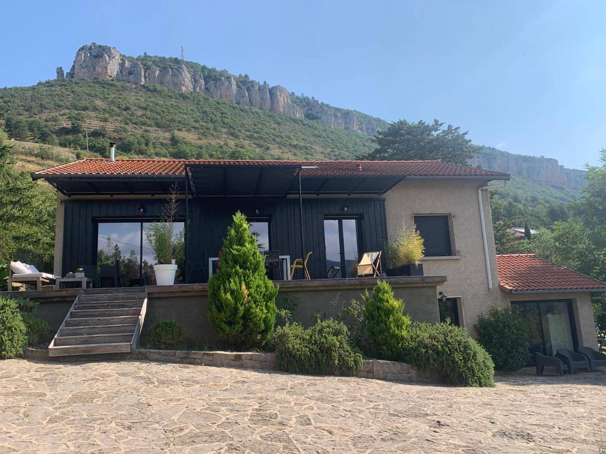 Dans la Pouncho d’Agast in Millau, Parc naturel régional des Grands Causses