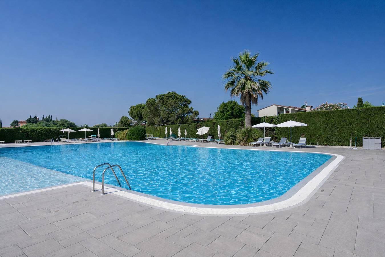 Ganze Wohnung, Regarda - Apple Apartment mit Pool und Carport in Colà, Lazise
