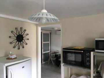 Gîte pour 2 personnes, avec jardin à Laveyron