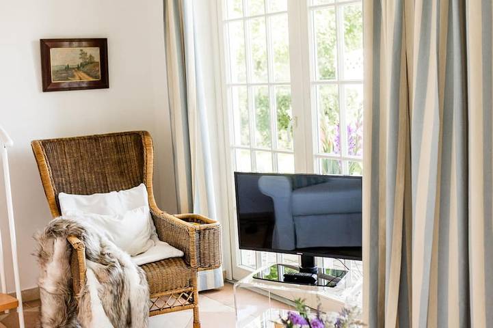 Kleines Kutscherhaus: 10 Min. zum Strand, mitten in der Natur, Sauna & Whirlpool in Wittenbeck, Rostock und Umgebung