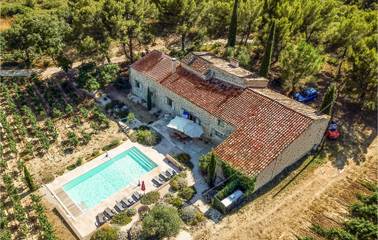 Gîte pour 12 personnes, avec terrasse à Murviel-lès-Béziers