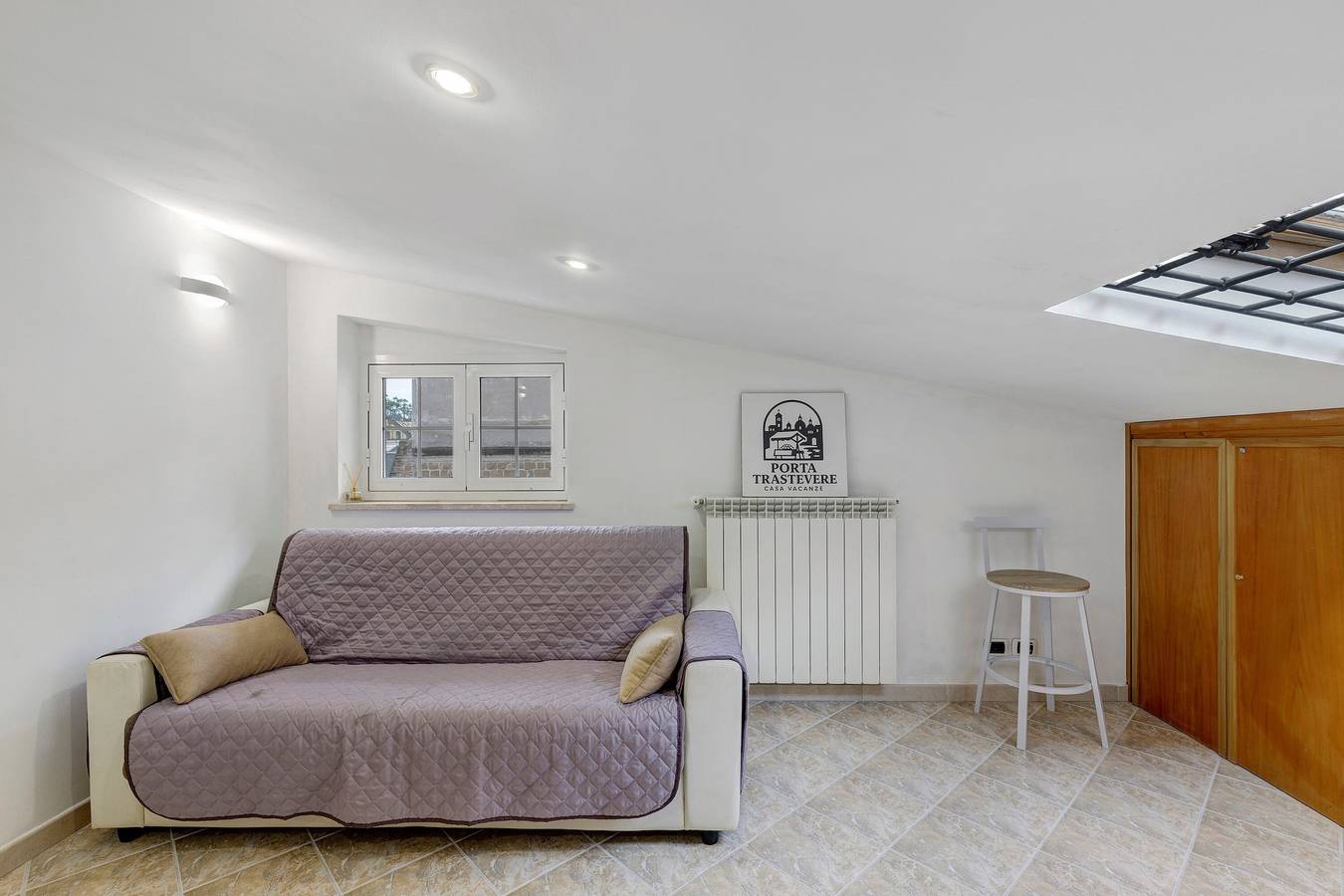 Entire apartment, Apartment 'Portatrastevere' with Balcony, Wi-Fi and Air Conditioning in Rome, Rome Province